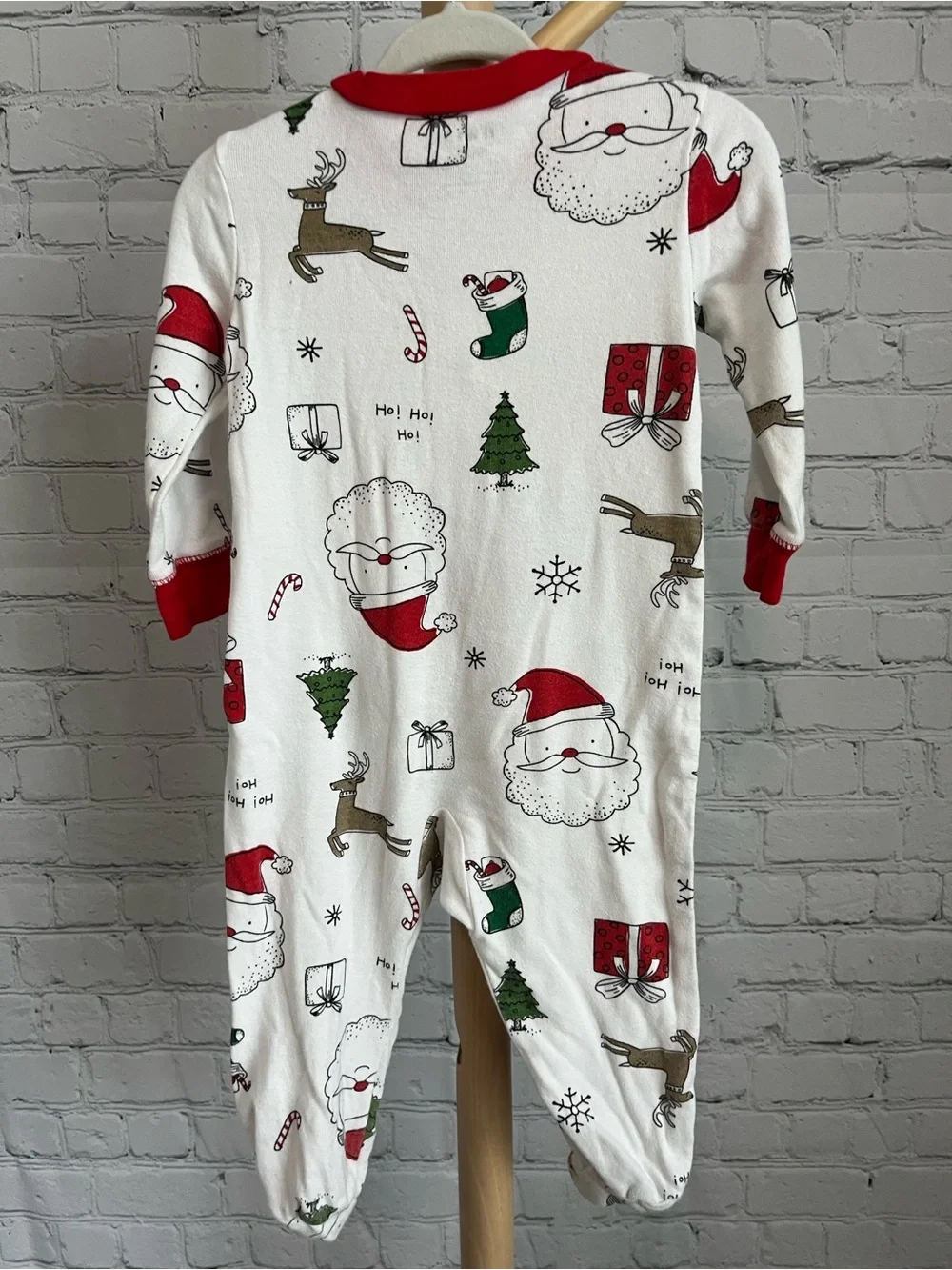 ⭐️⭐️PICK 5 / $20 Carter's White, Red & Green Holiday Santa Footed Sleeper